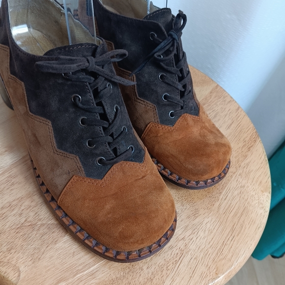ON HOLD Vintage 60s Mary Poppins Mod Italian Suede Lace Up Shoes Sz EU 37 US 7 - Picture 7 of 11